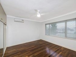 61 Howes Cres, Dianella WA 6059, Australia