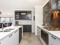 3 Traviata Cres, The Vines WA 6069, Australia