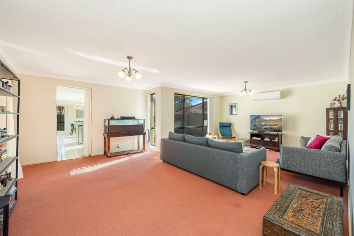 16 Quarterhorse Parade, Wadalba NSW 2259, Australia