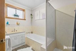 Unit 3/72 Quinlan Cres, Shearwater TAS 7307, Australia