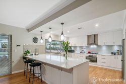 9 Rooth Rd, Lesmurdie WA 6076, Australia