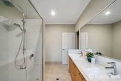 9 Rooth Rd, Lesmurdie WA 6076, Australia