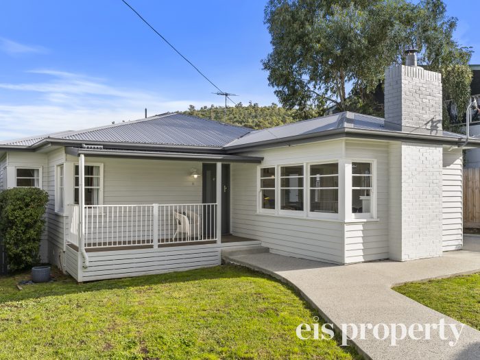 14 Rowitta Rd, Lindisfarne TAS 7015, Australia