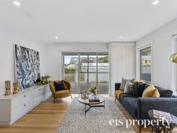 14 Rowitta Rd, Lindisfarne TAS 7015, Australia