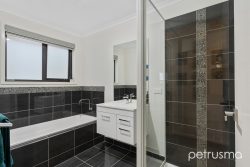 9 Seacroft Ct, South Arm TAS 7022, Australia
