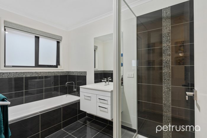 9 Seacroft Ct, South Arm TAS 7022, Australia