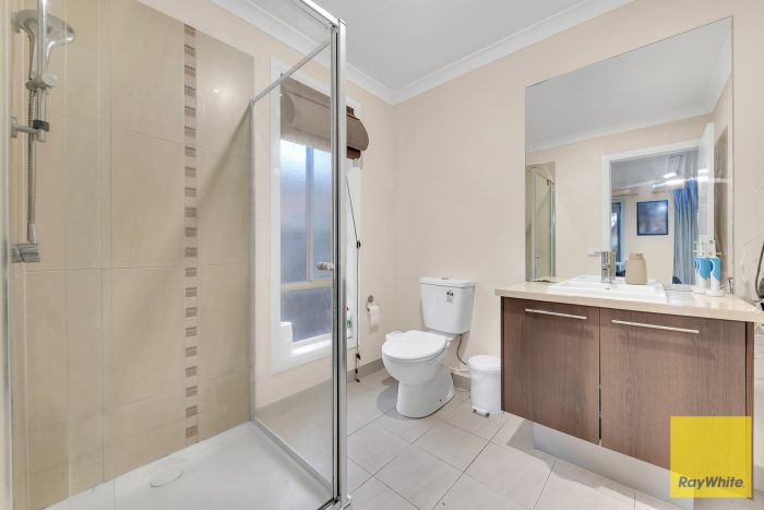 5 Sinclair Cres, Tarneit VIC 3029, Australia
