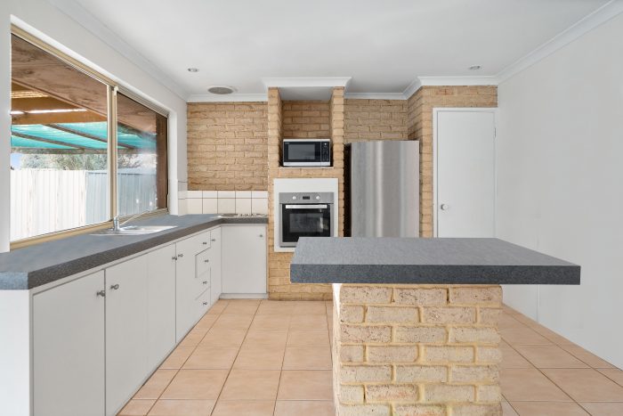 3 St Clair St, Yanchep WA 6035, Australia