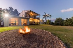 77 Staniland Dr, Strathdickie QLD 4800, Australia