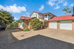 Unit 2/9 Sequoia Ct, Banora Point NSW 2486, Australia
