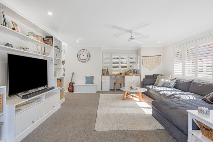 Unit 2/9 Sequoia Ct, Banora Point NSW 2486, Australia