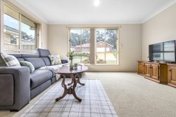 2 Tern Cl, Cameron Park NSW 2285, Australia