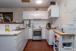 49 Townley St, Armadale WA 6112, Australia