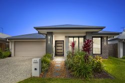 116 Vineyard Dr, Greenbank QLD 4124, Australia