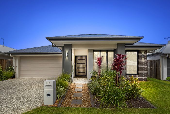 116 Vineyard Dr, Greenbank QLD 4124, Australia