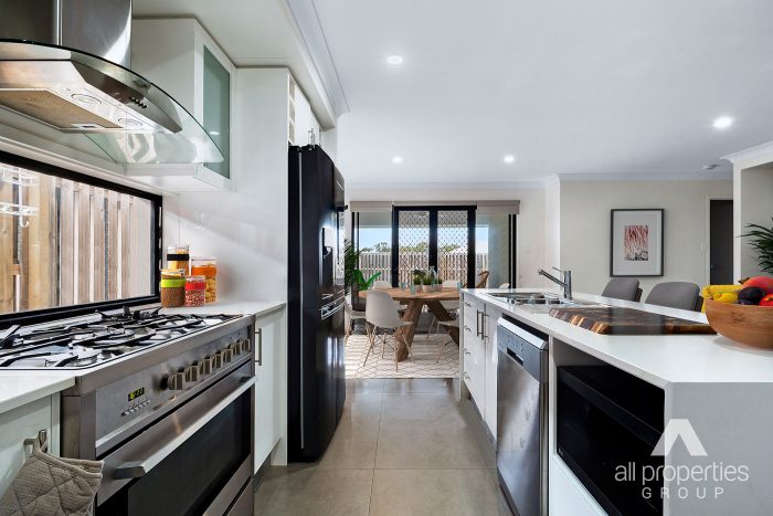 116 Vineyard Dr, Greenbank QLD 4124, Australia
