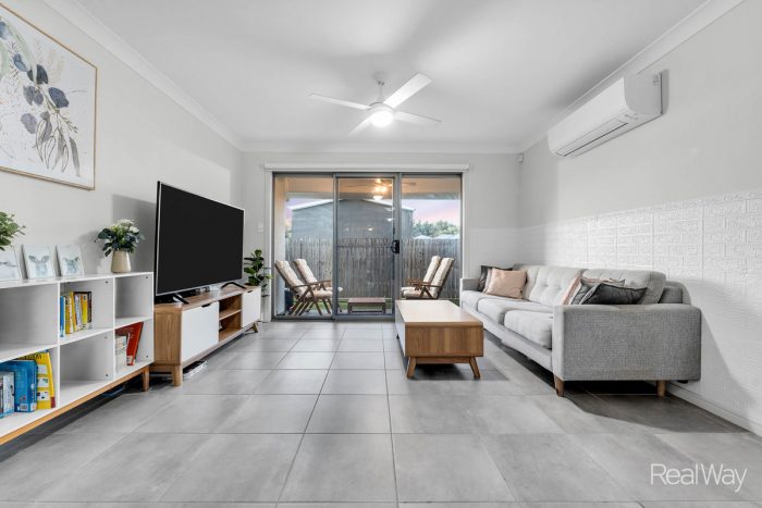 18 Cairo Wy, Spring Mountain QLD 4300, Australia