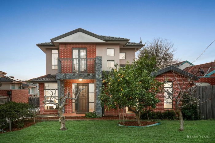 Unit 1/7 Whittens Ln, Doncaster VIC 3108, Australia