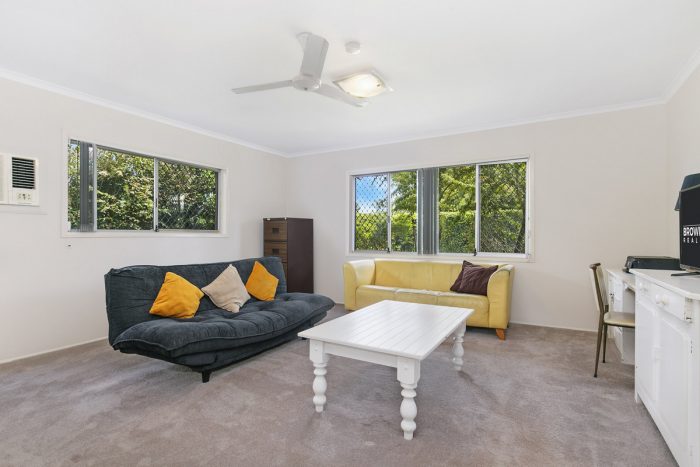 6 Woodview St, Browns Plains QLD 4118, Australia