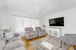 2A Day St, Wyoming NSW 2250, Australia