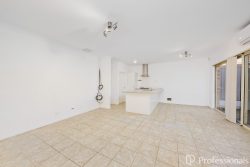 42A Eastdene Cir, Nollamara WA 6061, Australia