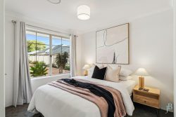 64B Cloister Ave, Manning WA 6152, Australia