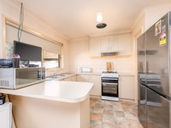 5A Homewood Dr, Mooroopna VIC 3629, Australia