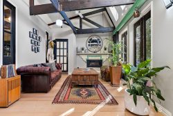 2A Thomson St, Seddon VIC 3011, Australia