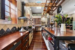 2A Thomson St, Seddon VIC 3011, Australia