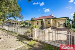3 Adelaide Rd, Greenock SA 5360, Australia