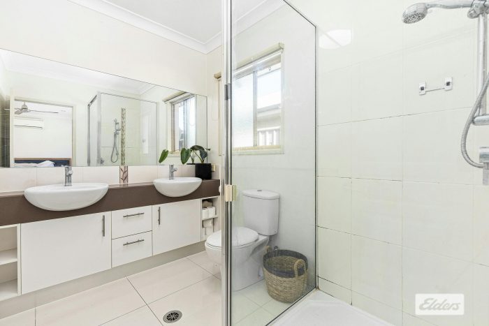 26B Brokenwood St, Emerald QLD 4720, Australia