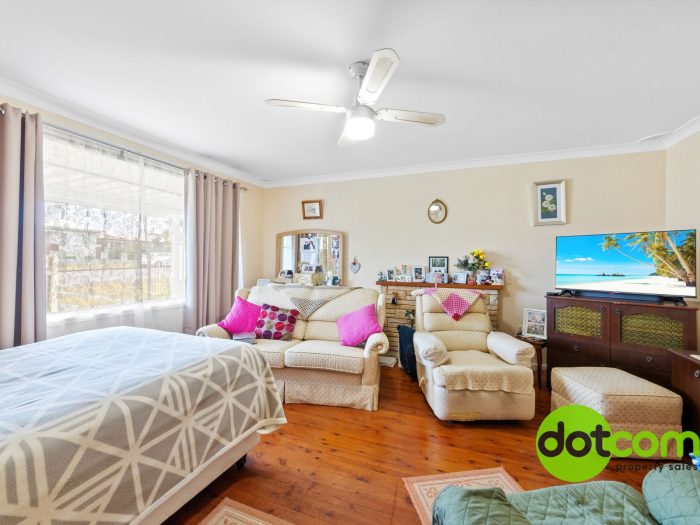 27 Battley Ave, The Entrance NSW 2261, Australia