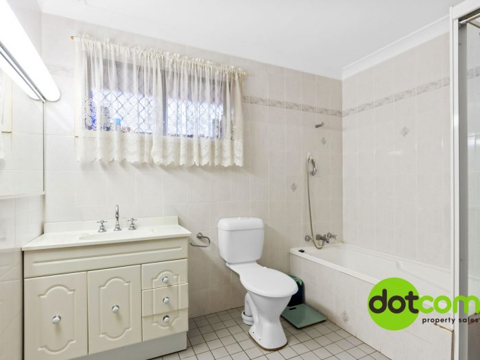 27 Battley Ave, The Entrance NSW 2261, Australia