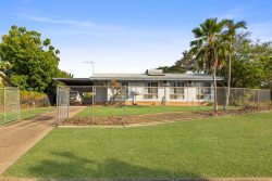32 Bayfield Rd, Malak NT 0812, Australia
