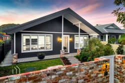 23 Beach St, Ettalong Beach NSW 2257, Australia