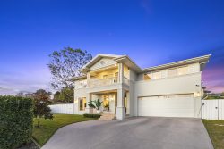 26 Bentley Ave, Forestville NSW 2087, Australia