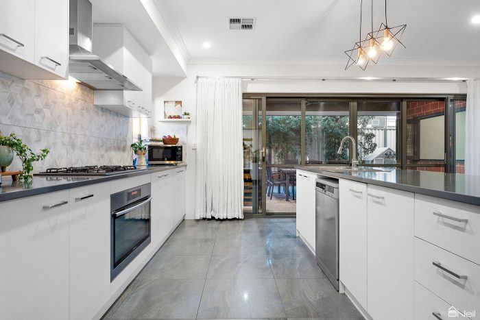6 Buttress St, Whitby WA 6123, Australia