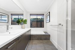 6 Buttress St, Whitby WA 6123, Australia