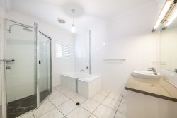 27 Calista Ct, Proserpine QLD 4800, Australia