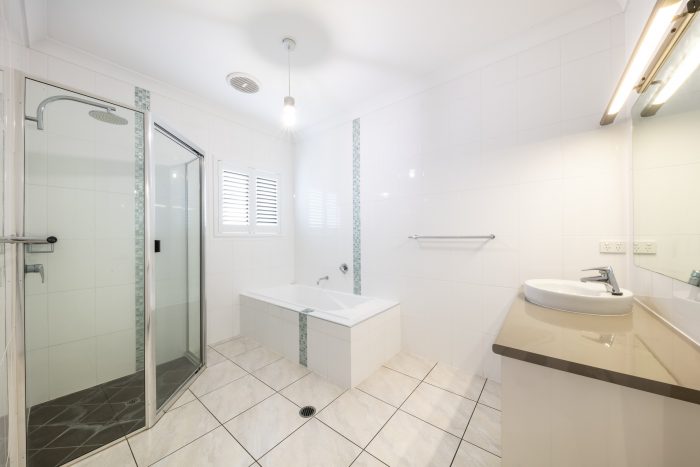 27 Calista Ct, Proserpine QLD 4800, Australia
