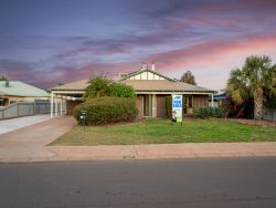 17 Chapman Dr, Somerville WA 6430, Australia