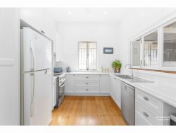 15 Jackson St, Wandal QLD 4700, Australia