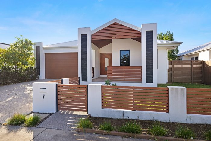 7 Cherington Blvd, Shaw QLD 4818, Australia