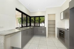 7 Cherington Blvd, Shaw QLD 4818, Australia