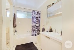 Unit 3/29 Church St, West Tamworth NSW 2340, Australia