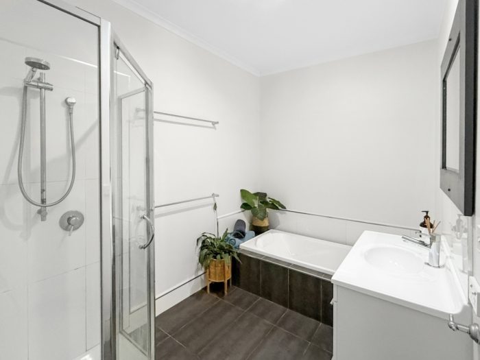32 Clarendon St, Hamilton VIC 3300, Australia