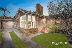 6 Longbourne Ave, Notting Hill VIC 3168, Australia