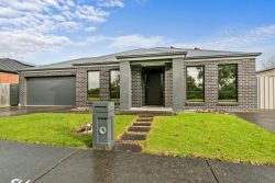 16 Collins Ct, Yarram VIC 3971, Australia