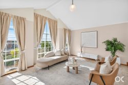 1 Cutter Cct, Encounter Bay SA 5211, Australia