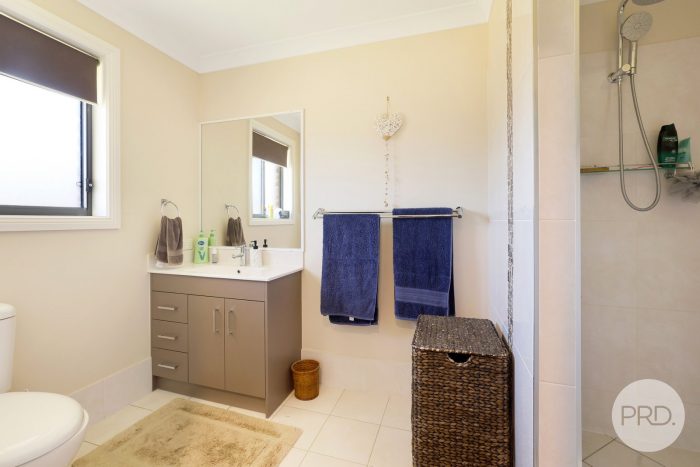 26 Daintree Cct, Moore Creek NSW 2340, Australia